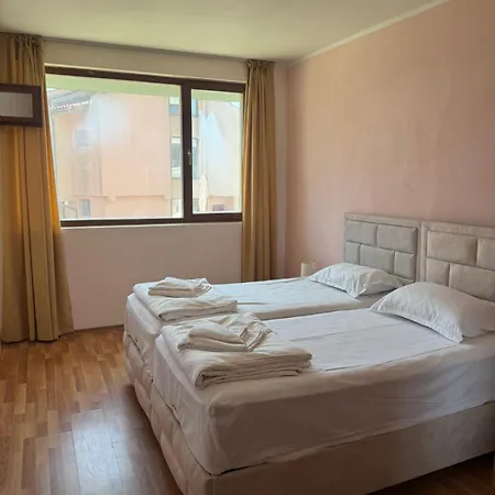 Dream Bay Apartments מלון דירות